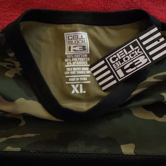 🖤BNWT Men’s Cell Block 13 Camo Mesh Crop Top🖤 - Picture 8 of 10